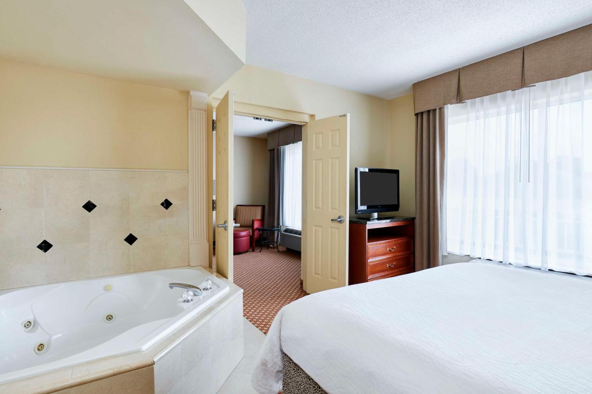 Hilton Garden Inn Charlotte North Buitenkant foto