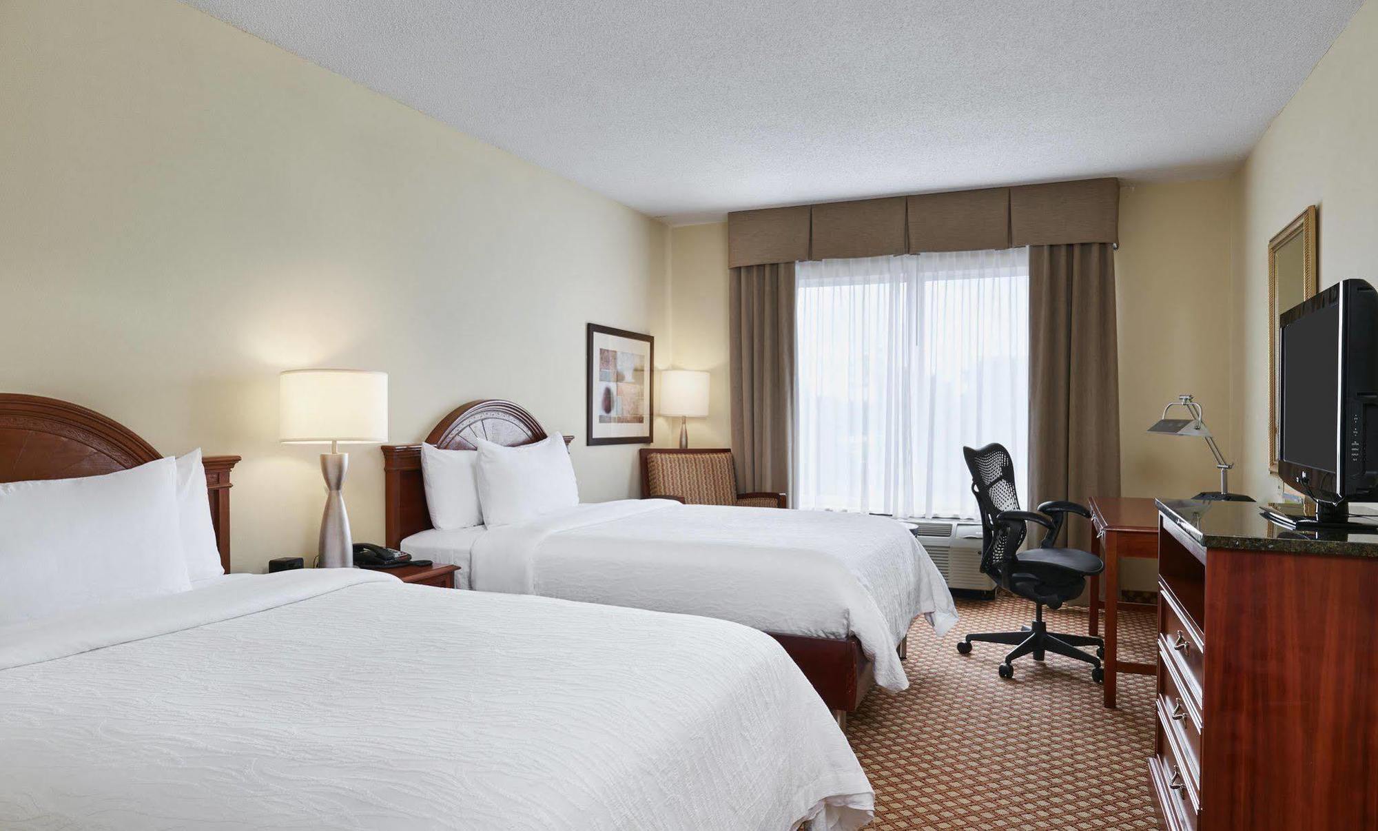 Hilton Garden Inn Charlotte North Buitenkant foto
