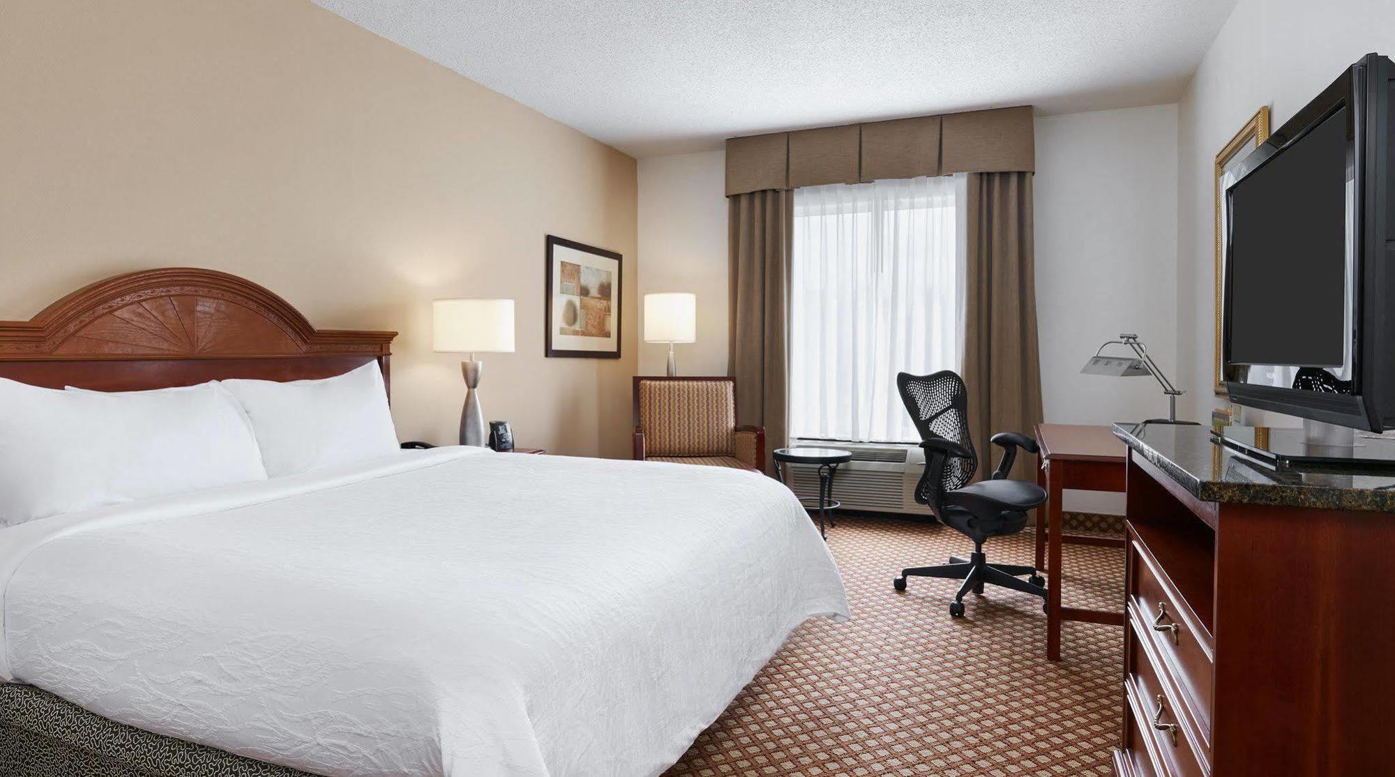 Hilton Garden Inn Charlotte North Buitenkant foto